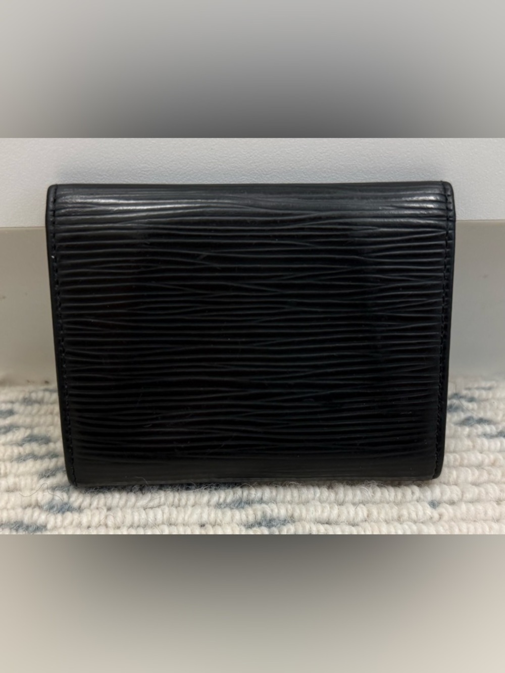 LOUIS VUITTON Unisex Classic Sleek Black Epi-Porte Monnaie Simple Coin Purse - Picture 2 of 16
